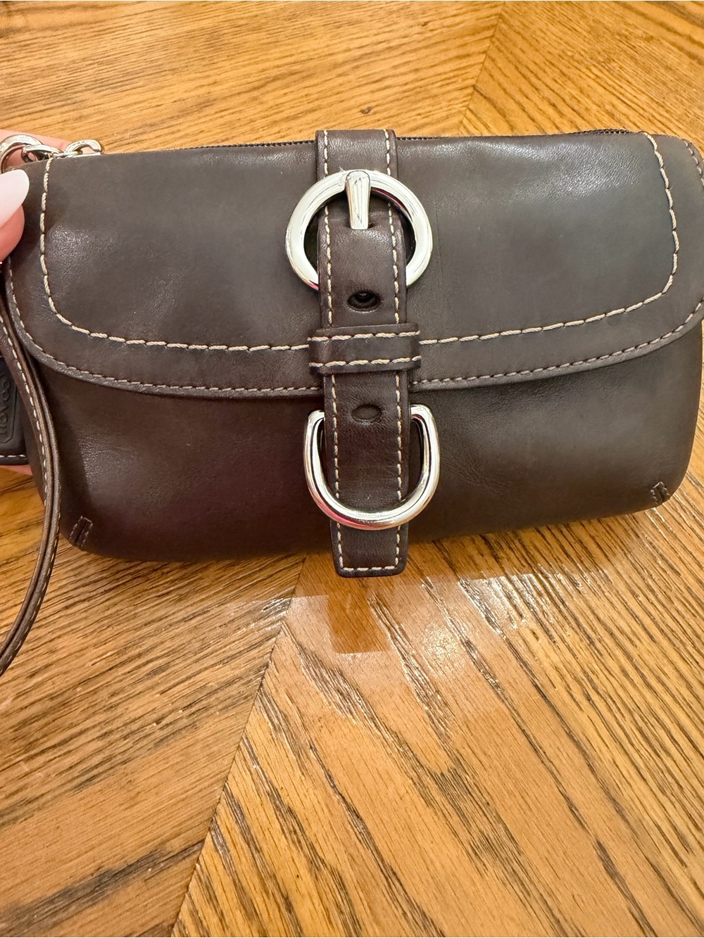 EUC Coach SoHo Large Buckle Wristlet Clutch